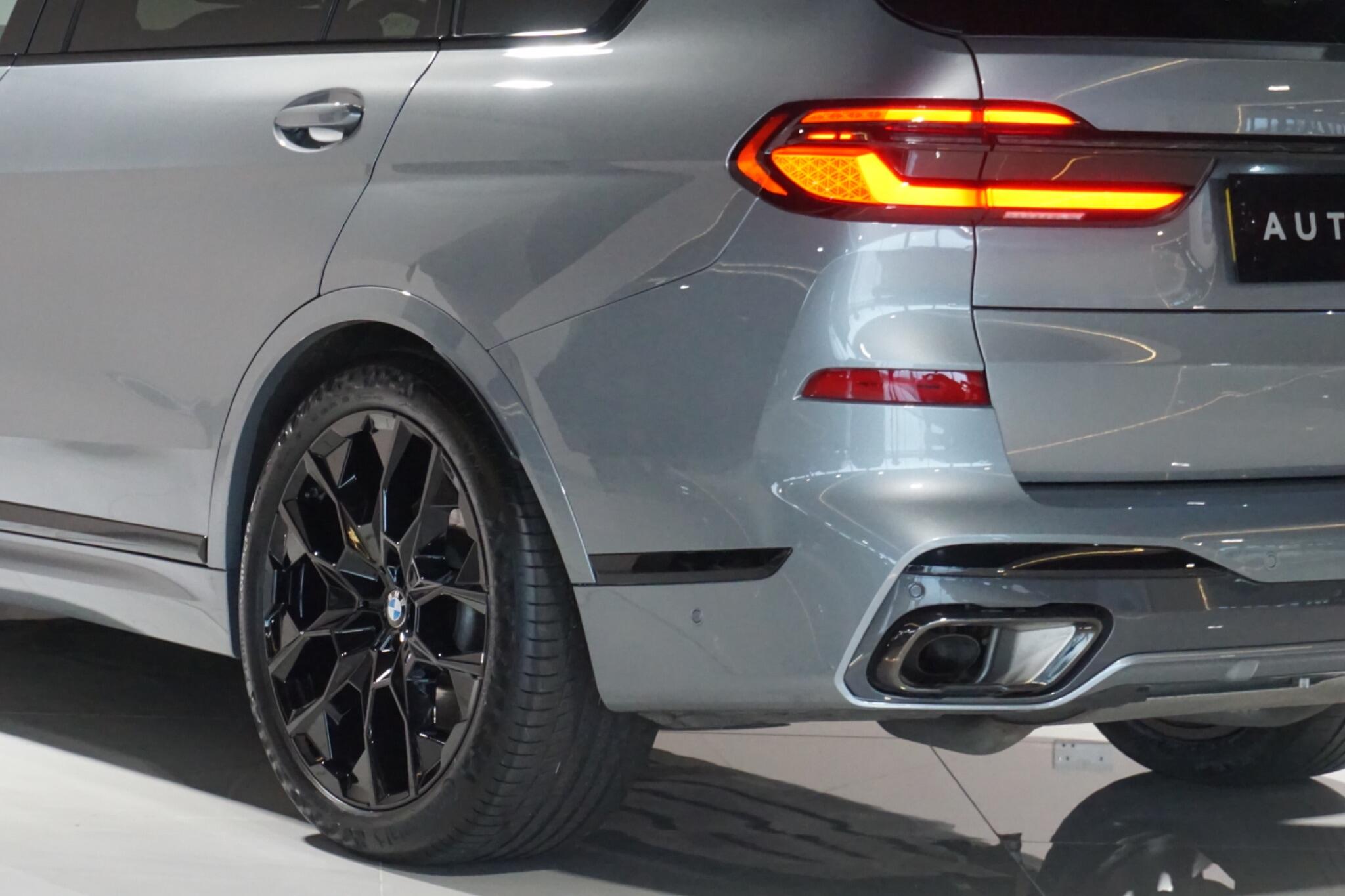 BMW X7 3.0 40d MHT M Sport SUV 5dr Diesel Hybrid Auto xDrive Euro 6 (s/s) (352 ps)